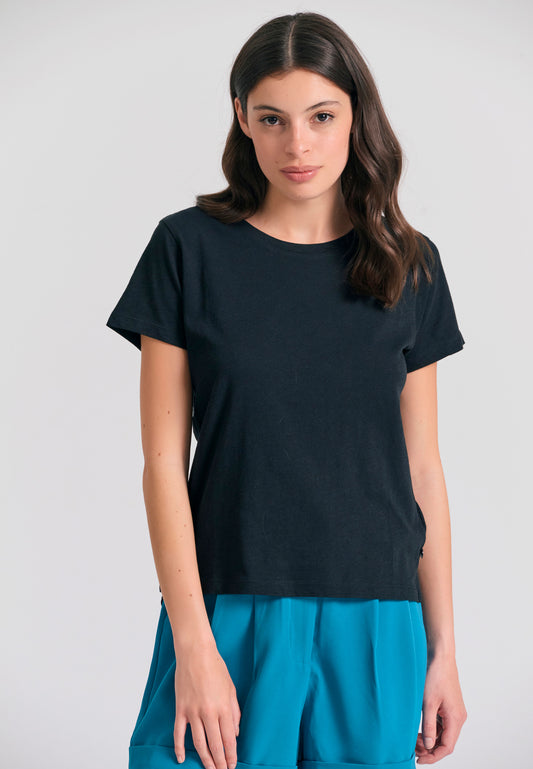 Tricou simplu cu guler rotund pentru femei - The essentials - Negru