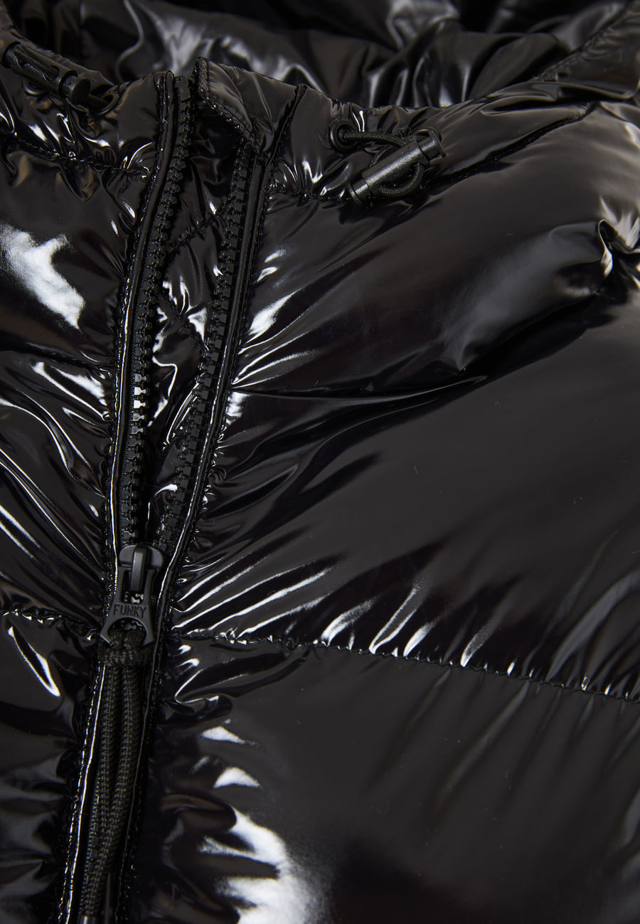 Jachetă matlasată cu glugă