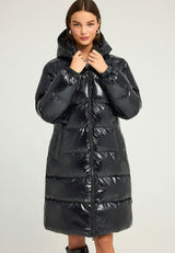 Jachetă lungă pufoasă cu croială regulată și glugă