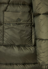 Jachetă lungă pufoasă cu croială regulată și glugă