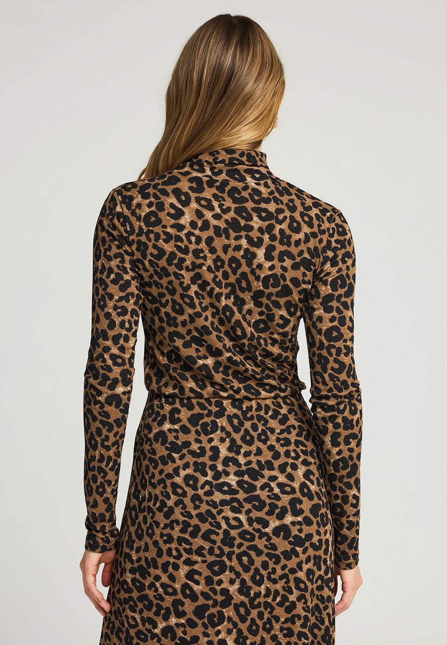 Top de damă cu imprimeu animal