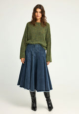 Pulover tricotat sustenabil cu finisaj striat