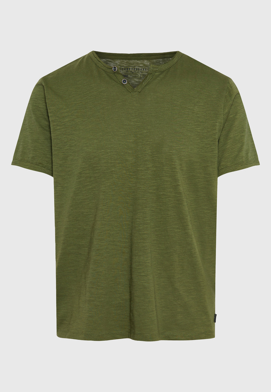 Tricou cu guler henley și croi brut - The essentials - Verde vânătoresc