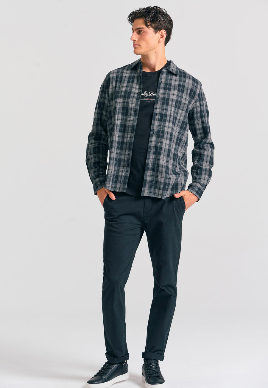 Pantaloni chino pentru bărbați - Esențiale