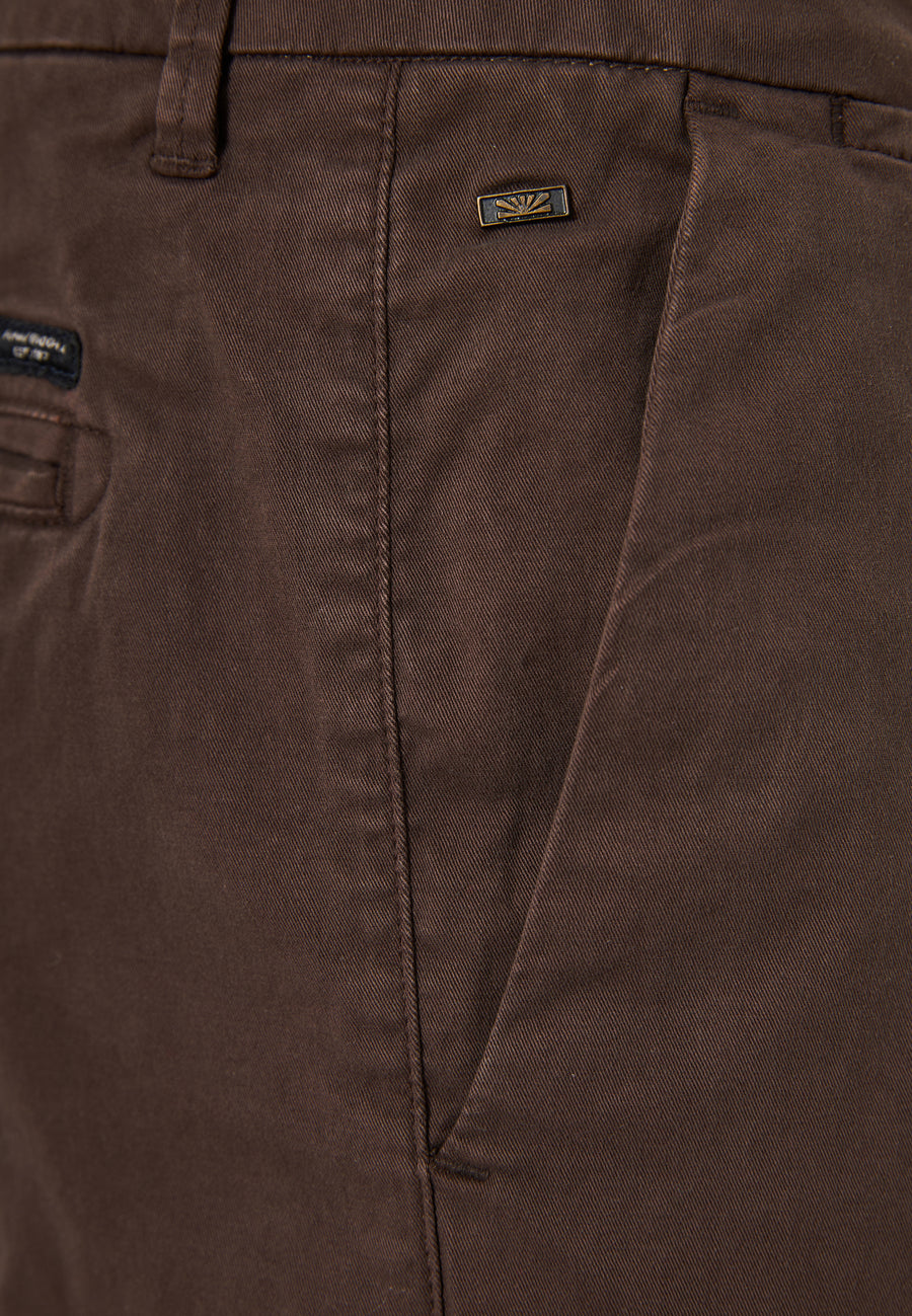 Pantaloni chino pentru bărbați - Esențiale