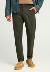Pantaloni chino pentru bărbați - Esențiale