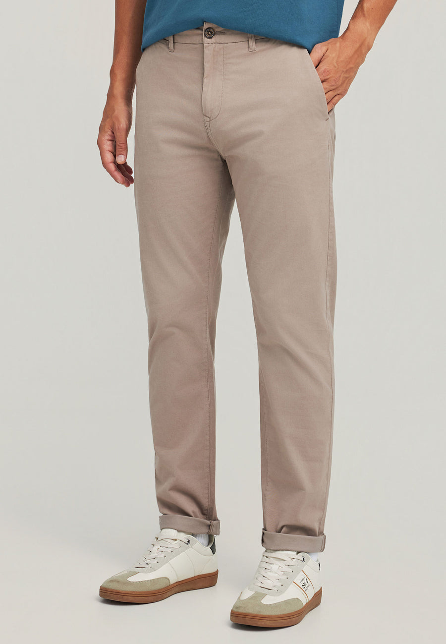 Pantaloni chino pentru bărbați - Esențiale