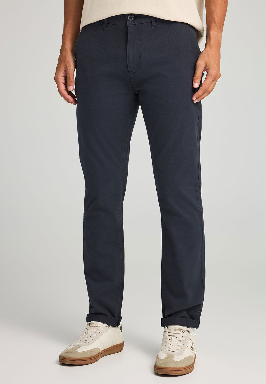 Pantaloni chino pentru bărbați - Esențiale