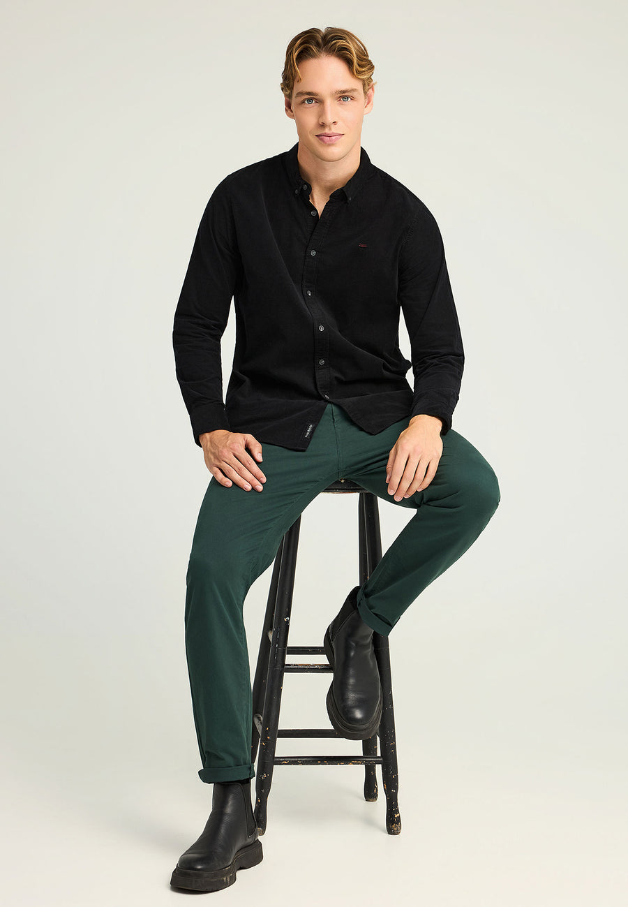 Pantaloni chino pentru bărbați - Esențiale