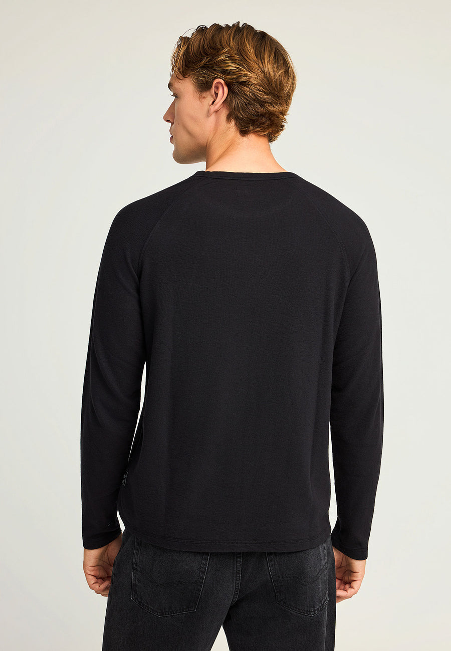 Tricou cu croială regulată și margini brute