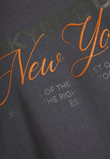 Hanorac cu imprimeu subtil pe piept