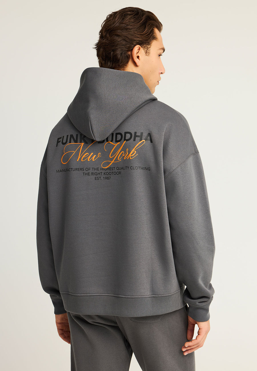 Hanorac cu imprimeu subtil pe piept