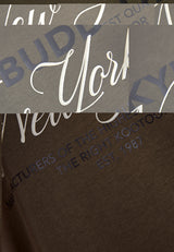 Hanorac cu imprimeu subtil pe piept