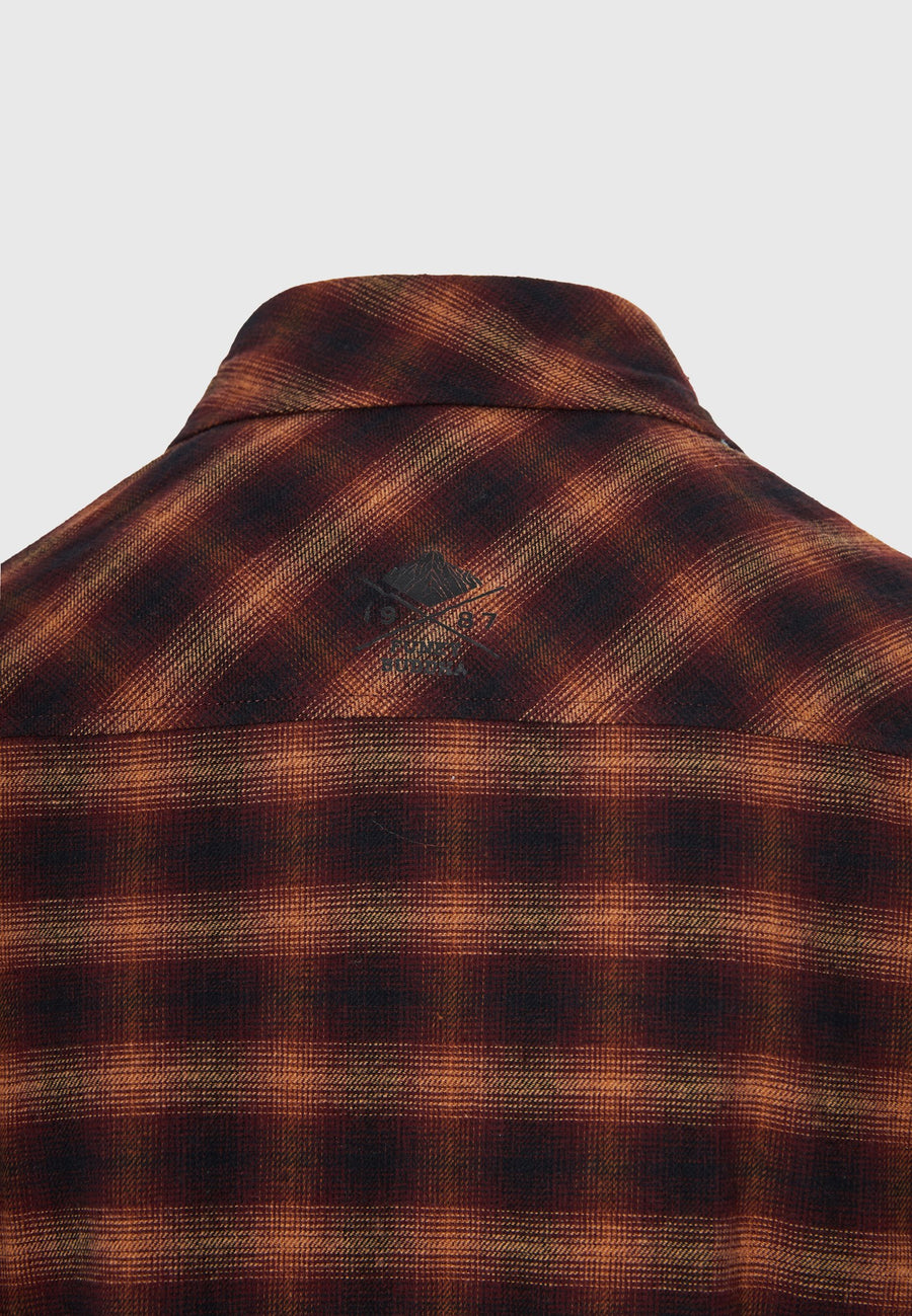 Cămașă bărbătească în carouri din bumbac, cu buzunare la piept