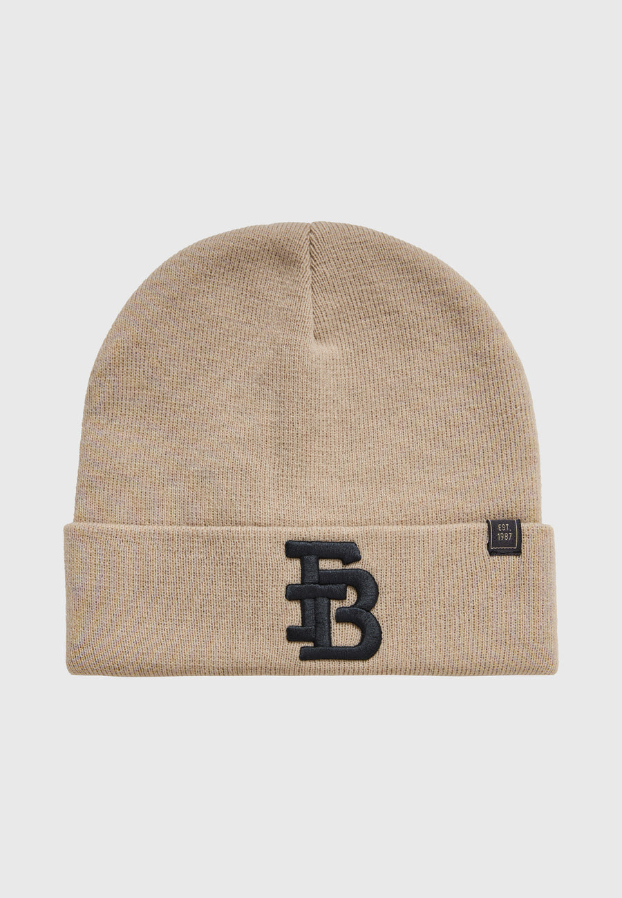 Căciulă bărbătească cu logo brodat