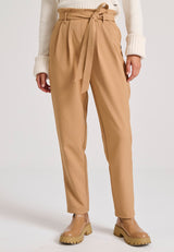 Pantaloni casual pentru femei cu pliuri