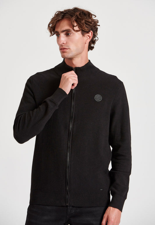 Men's knitted cardigan with rubber label