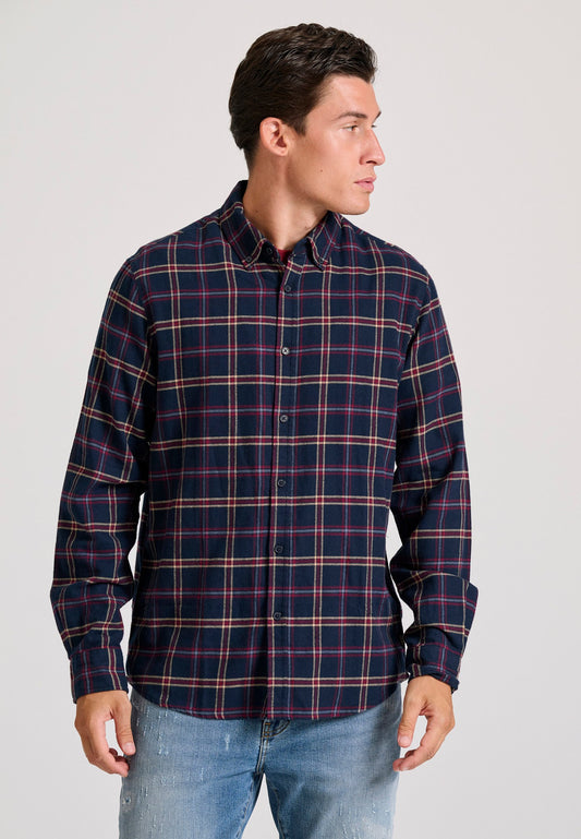 Men's plaid flannel shirt