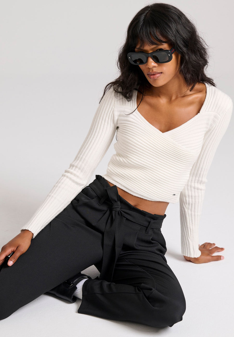 Pantaloni casual pentru femei cu pliuri