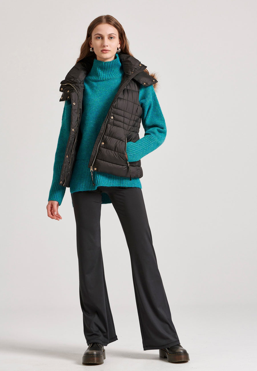 Jachetă matlasată tip puffer cu blană detașabilă