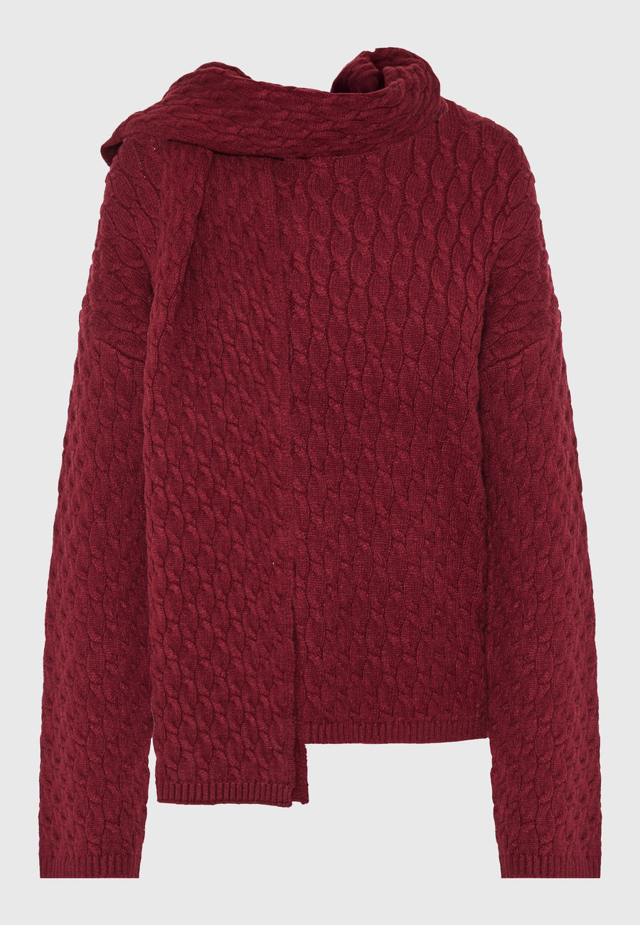 Pulover tricotat în relief cu eșarfă