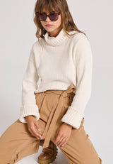 Pantaloni casual pentru femei cu pliuri