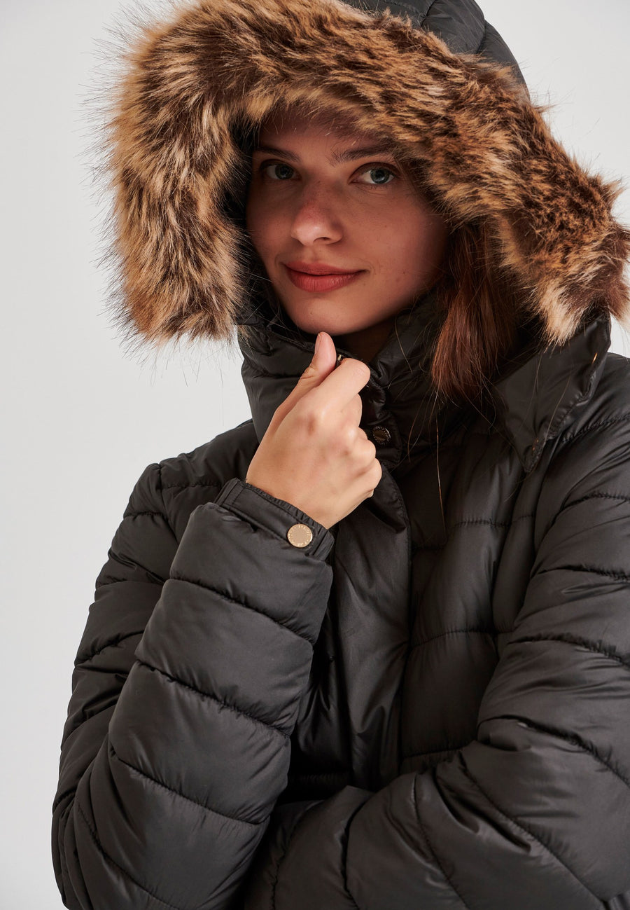 Jachetă matlasată cu blană detașabilă