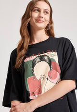 Tricou lejer cu imprimeu cu rame pe piept