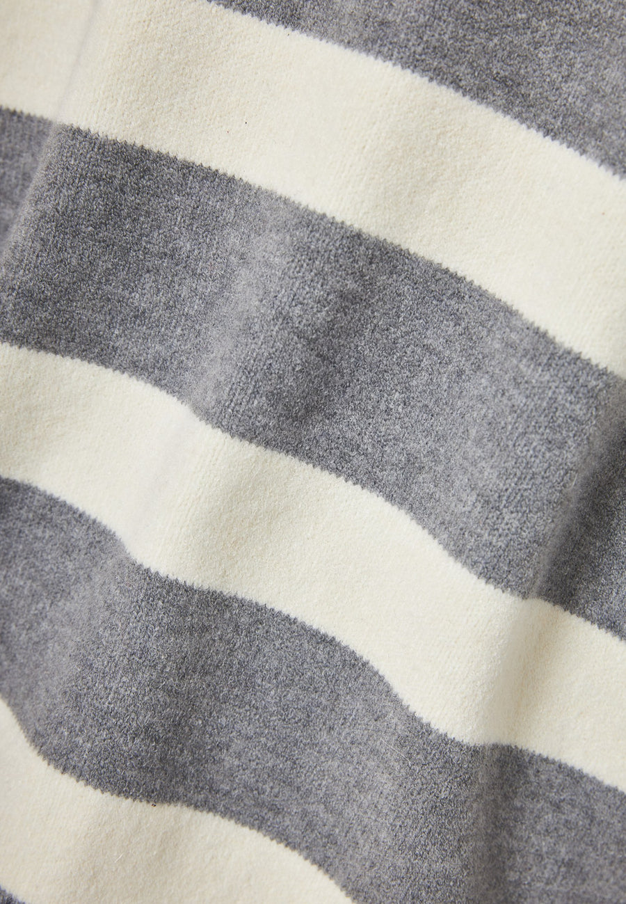 Pulover tricotat cu dungi și guler pentru bărbați