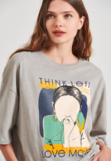 Tricou lejer cu imprimeu cu rame pe piept