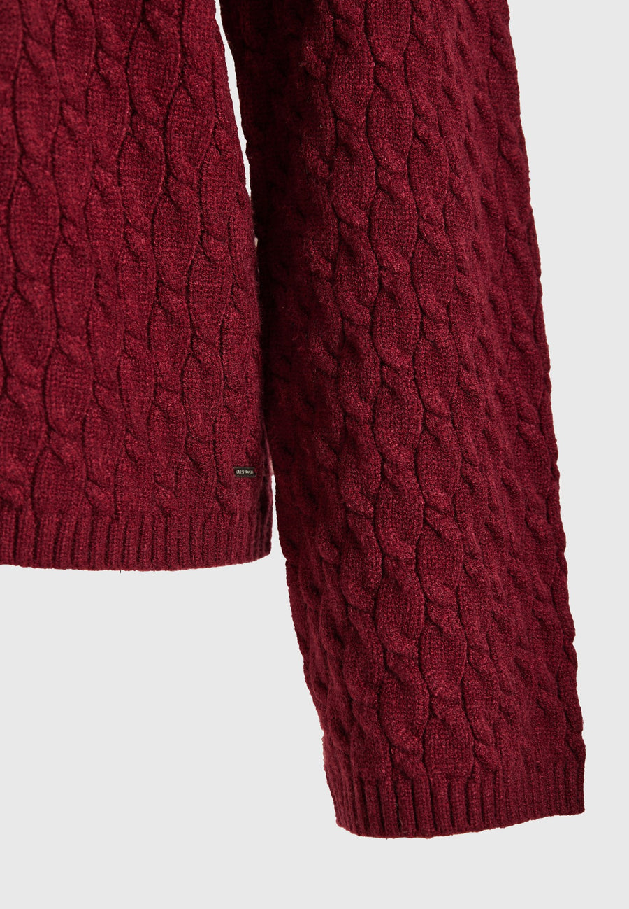 Pulover tricotat în relief cu eșarfă