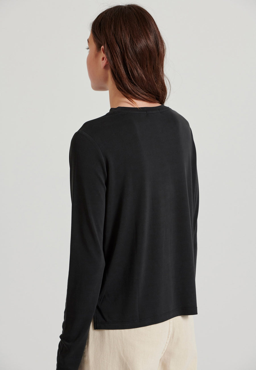 Tricou cu guler rotund și mânecă lungă