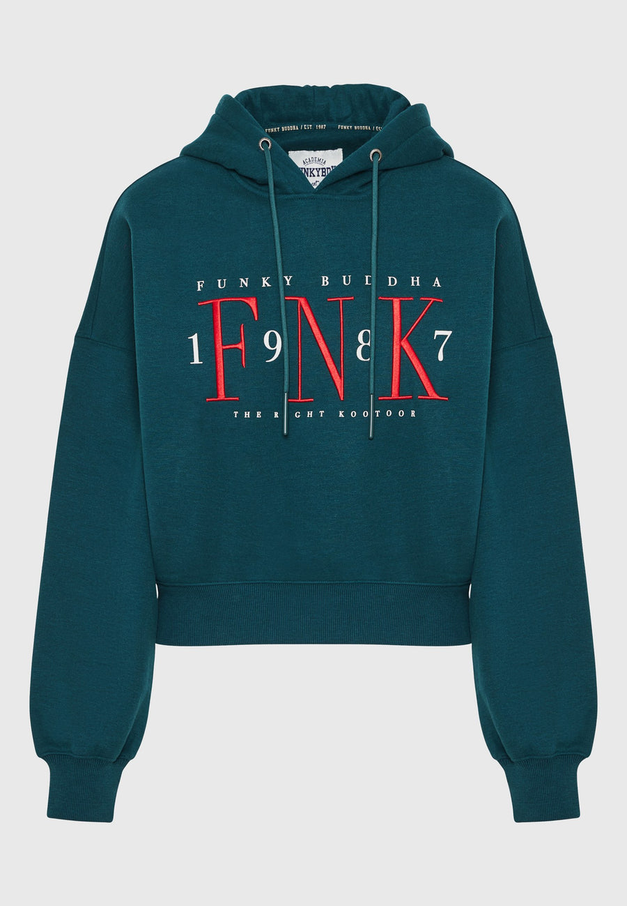 Hanorac cu croială lejeră, cu broderie pe piept