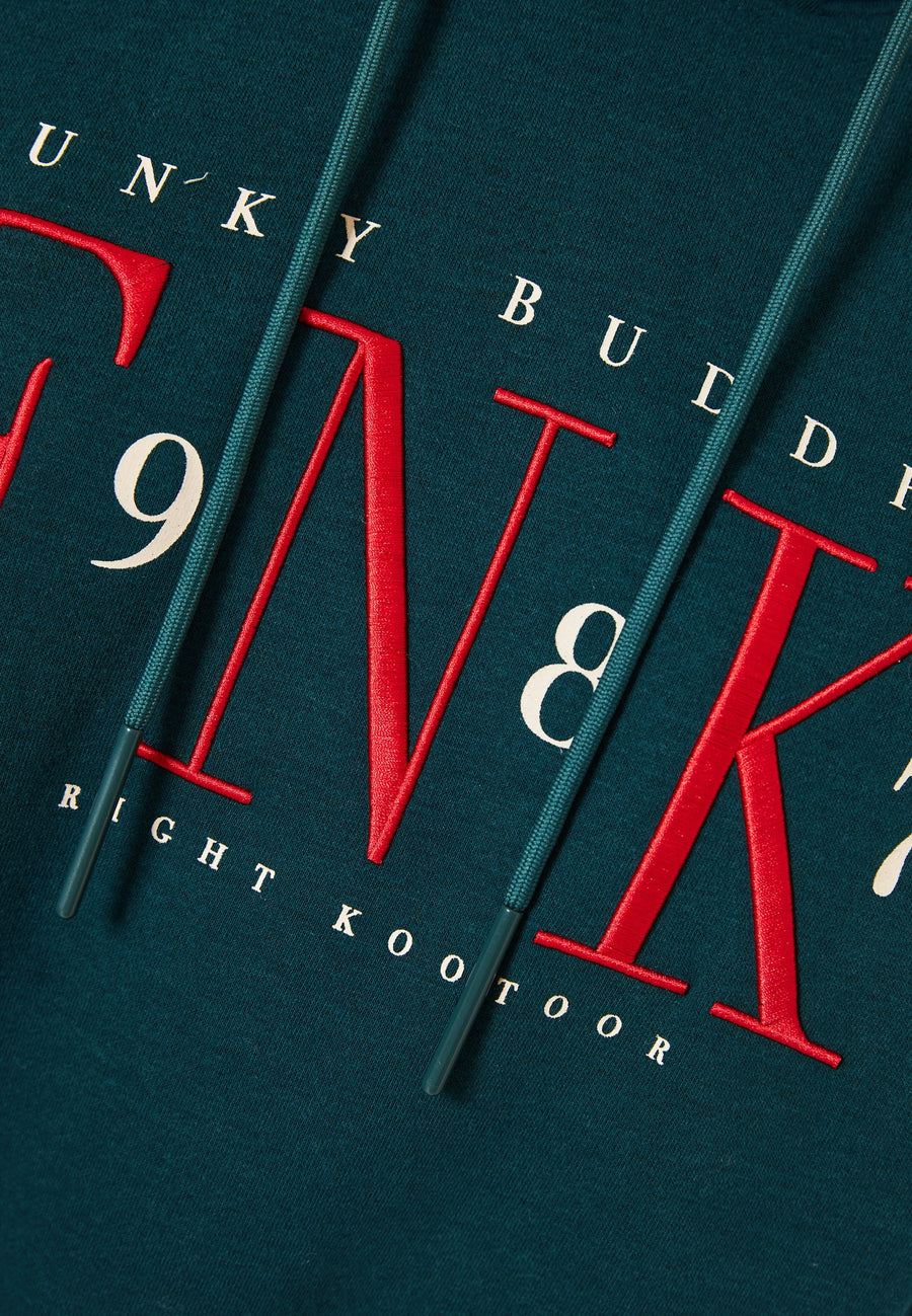 Hanorac cu croială lejeră, cu broderie pe piept