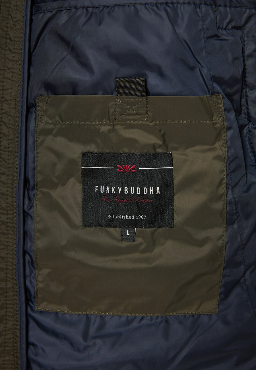 Jachetă de călătorie cu glugă detașabilă