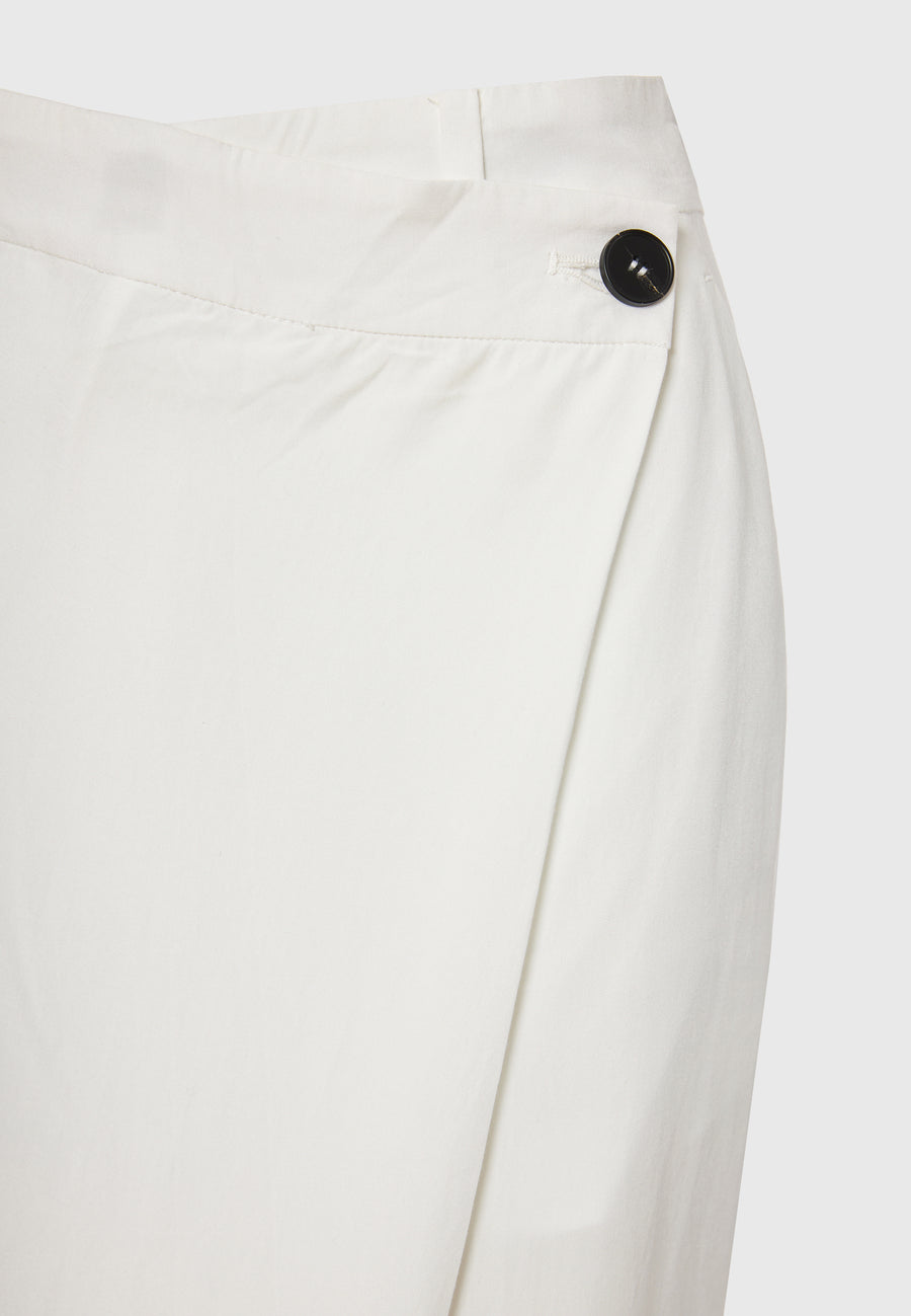 Lyocell blend pants with asymmetrical clasp - White