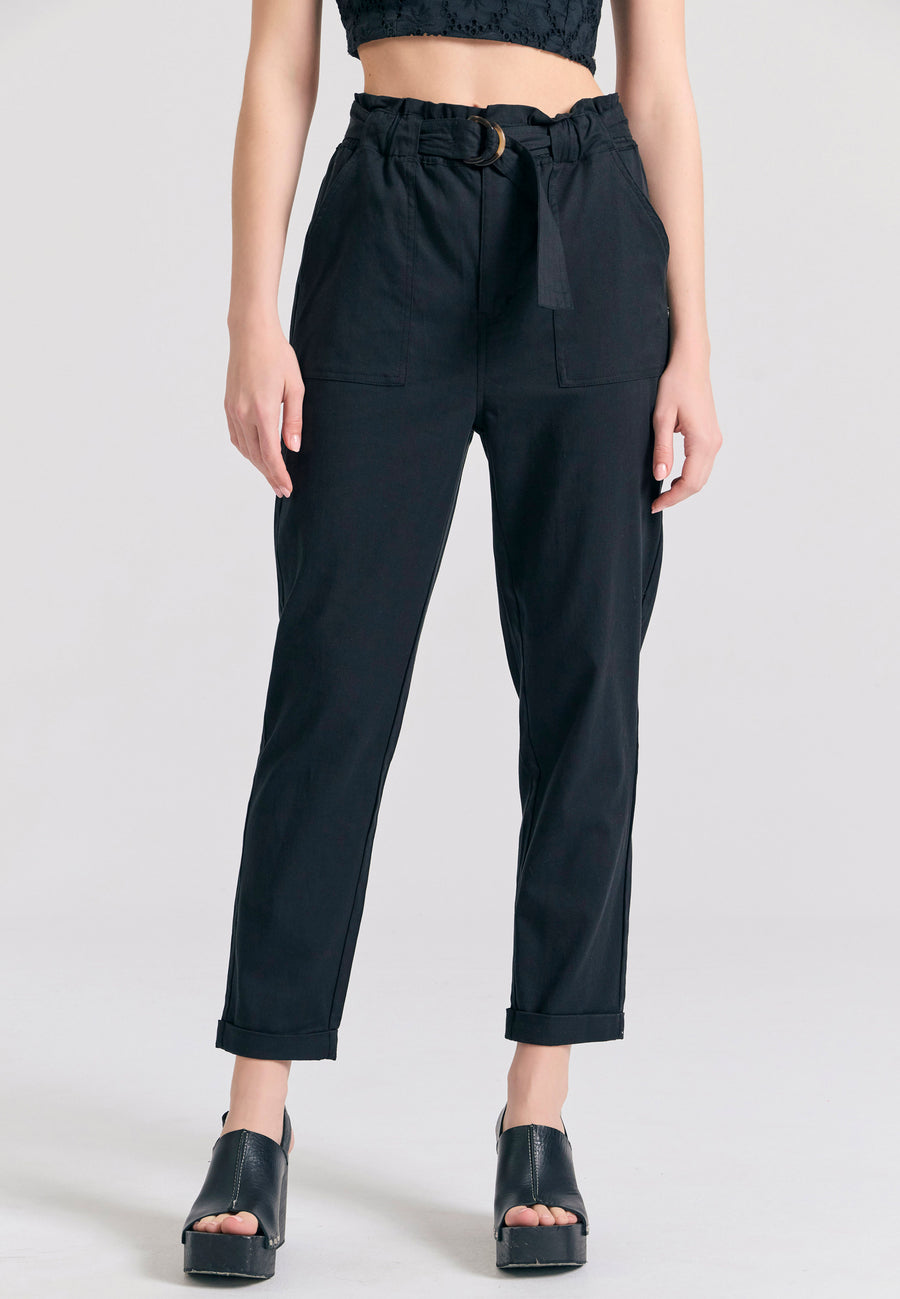 Pantaloni din amestec de lyocell cu curea în talie - Negru
