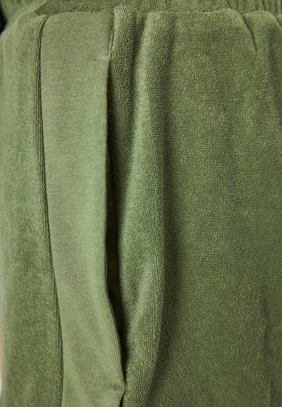 Loose fit women's towel shorts - Hunter green