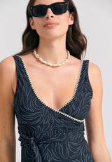 One-piece cropped swimsuit with decorative stitching - Black