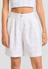 Women's embroidery shorts with pleats - White