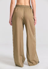 Pantaloni cu croi larg și broderie pe lateral - Oregano