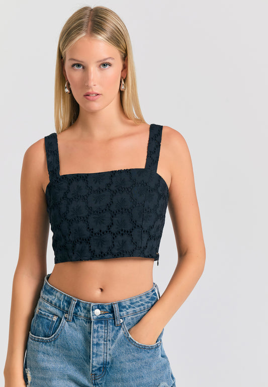 Top scurt cu broderie și model - Negru