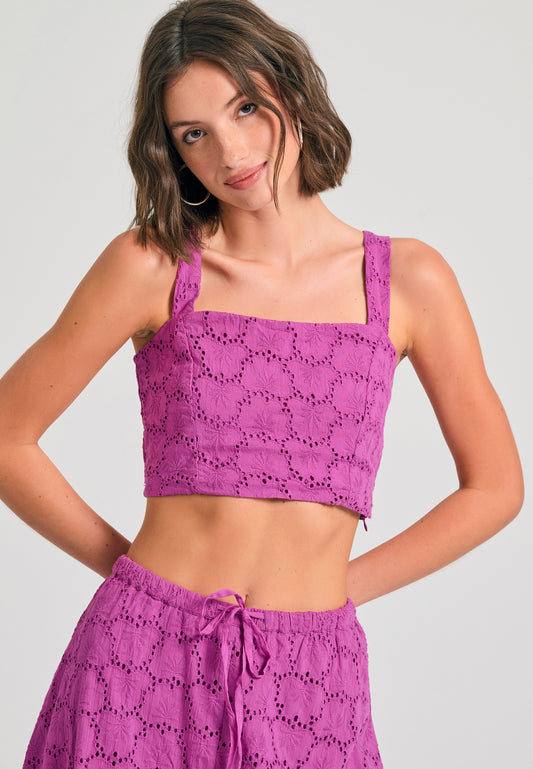 Top scurt cu broderie și model - Orhidee