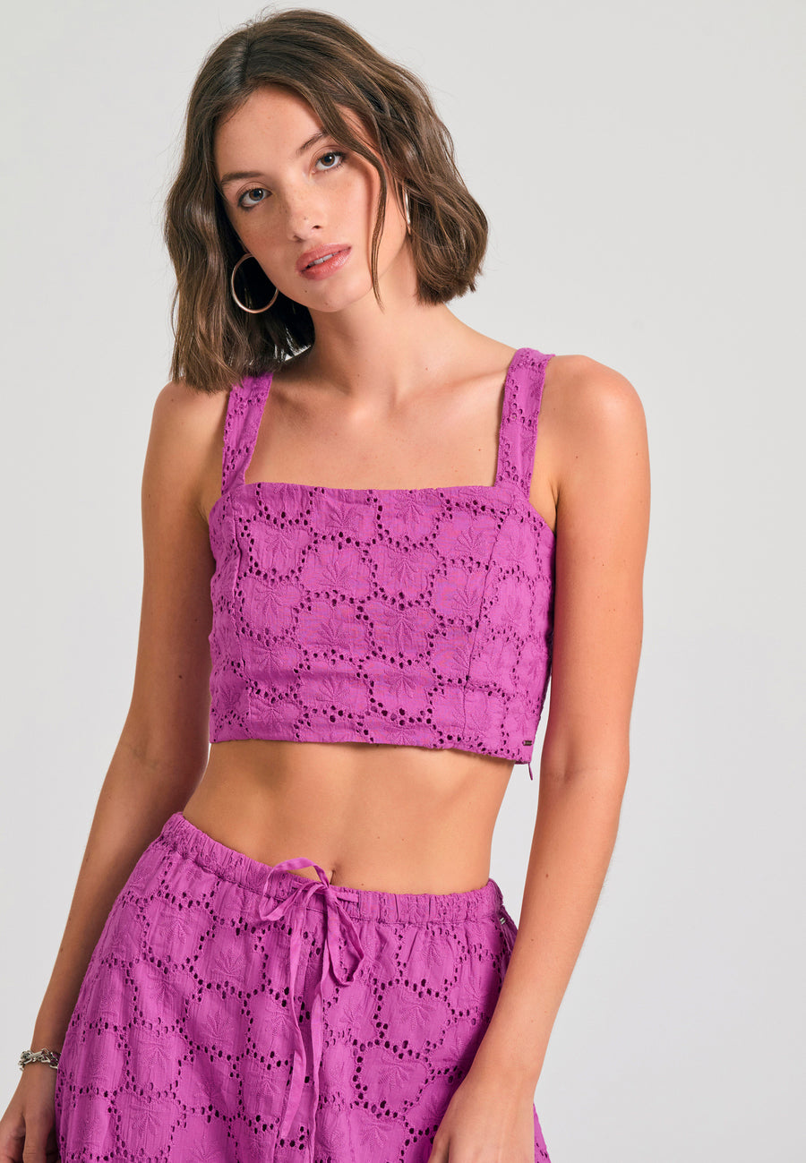 Top scurt cu broderie și model - Orhidee