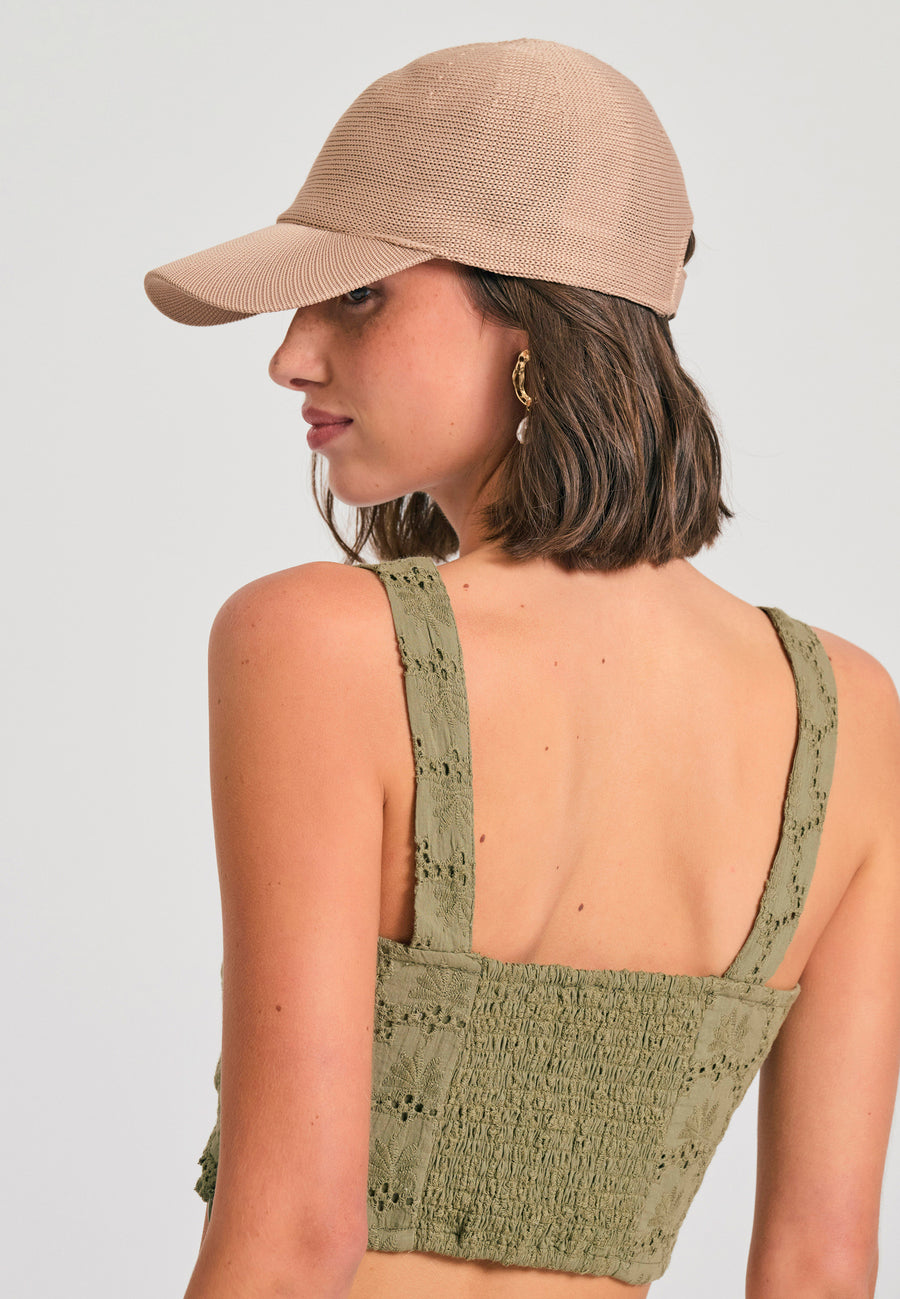 Top scurt cu broderie și model - Oregano