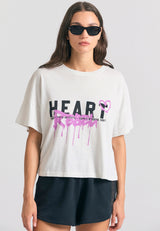 Tricou de damă cu croială lejeră și imprimeu artistic cu text - Mist