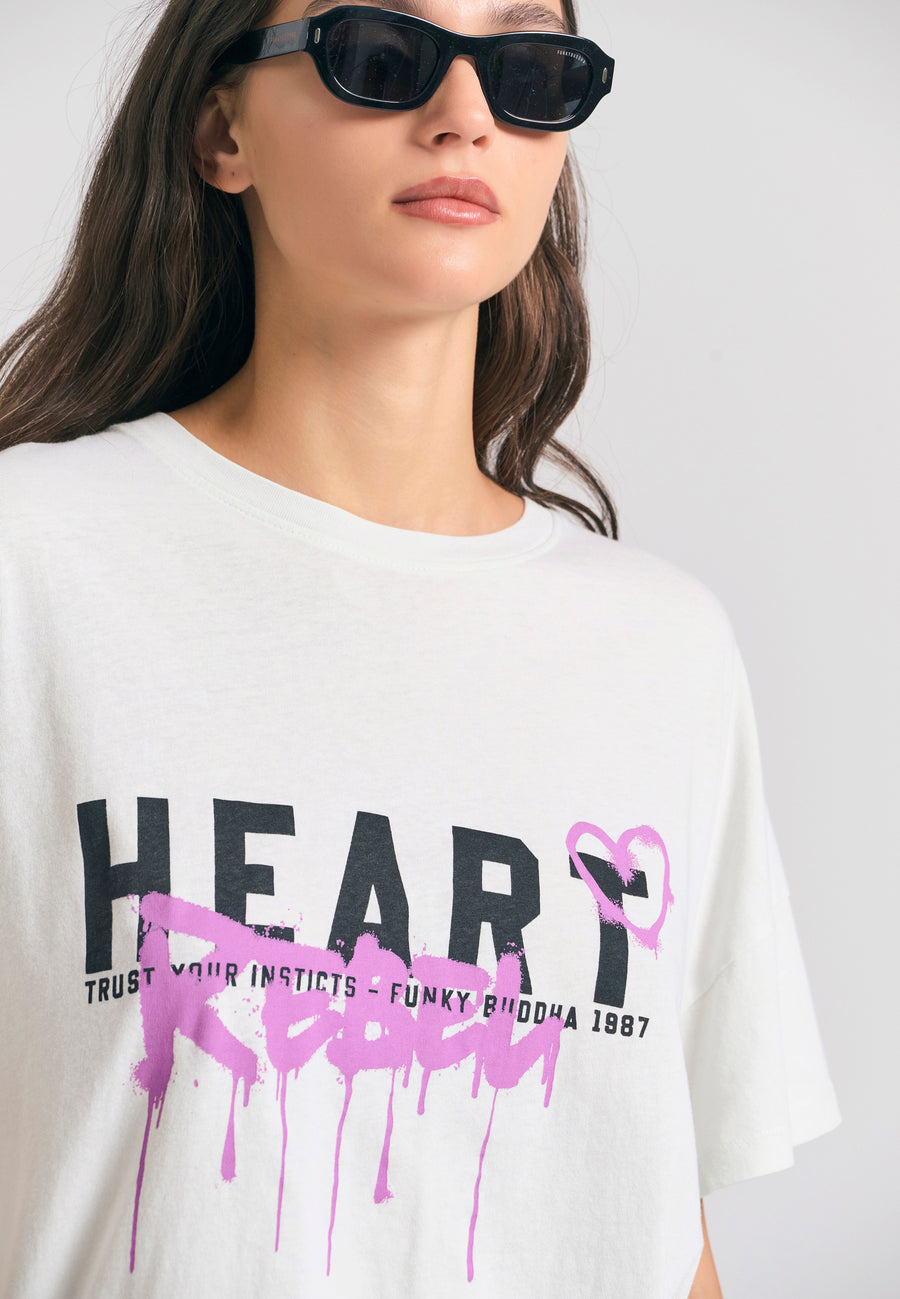 Tricou de damă cu croială lejeră și imprimeu artistic cu text - Mist