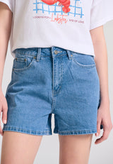 Pantaloni scurți din denim pentru femei cu decolorare ușoară - Albastru deschis