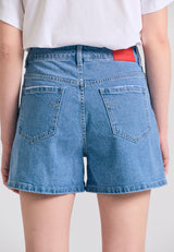 Pantaloni scurți din denim pentru femei cu decolorare ușoară - Albastru deschis