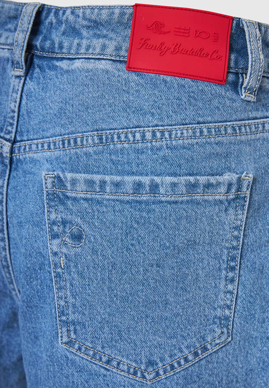 Pantaloni scurți din denim pentru femei cu decolorare ușoară - Albastru deschis